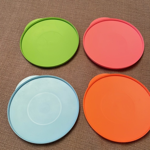 Tupperware Impressions Lot of 4 Replacement Lids 7” Round in Perfect Condition - Picture 2 of 5